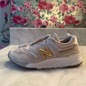New Balance 997H Sneakers – Beige/Gold